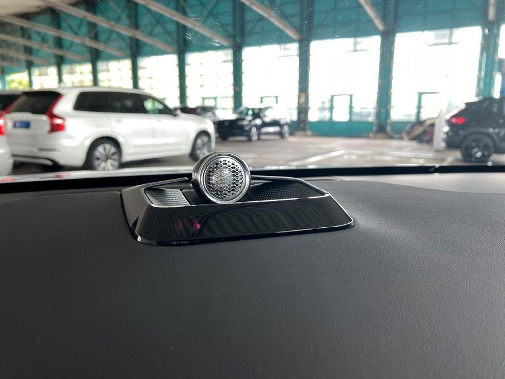 Volvo ES90