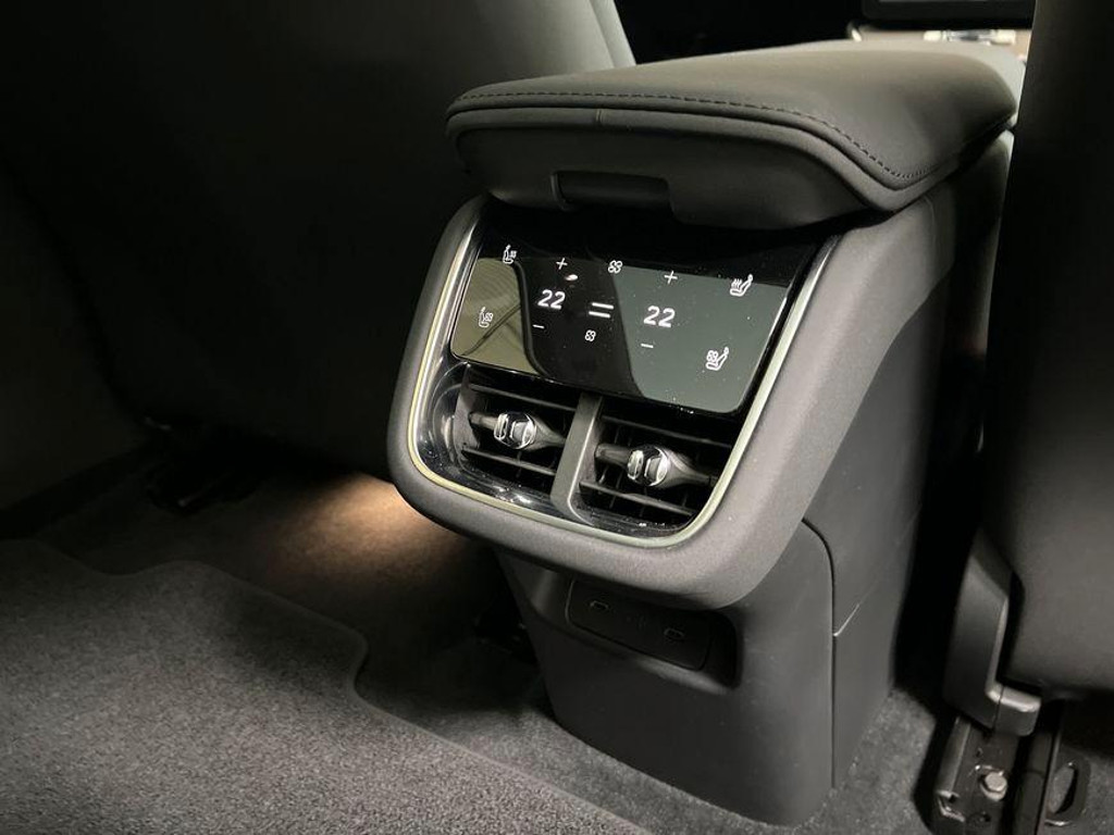 Volvo ES90