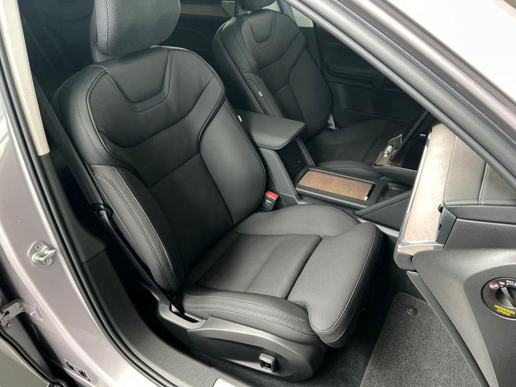 Volvo ES90
