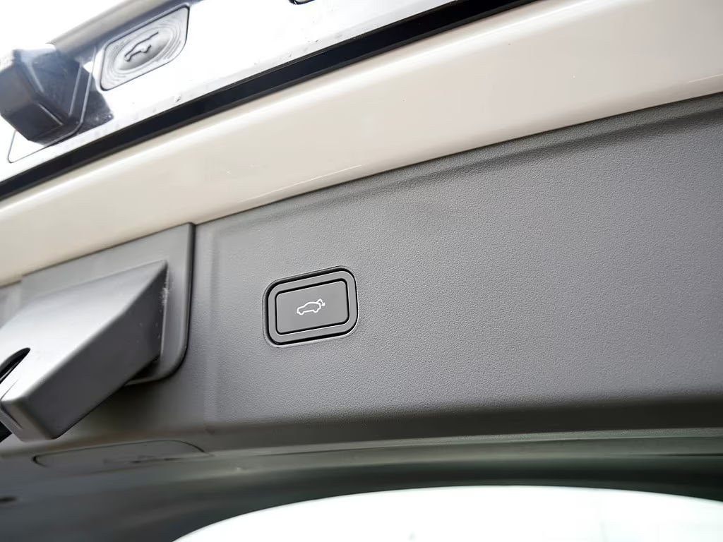 Lynk&Co 08