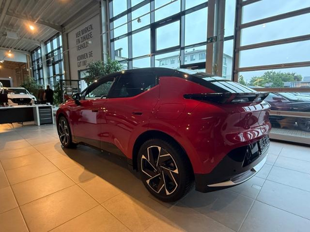 Lynk&Co 02