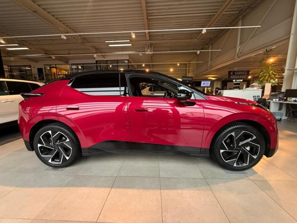 Lynk&Co 02