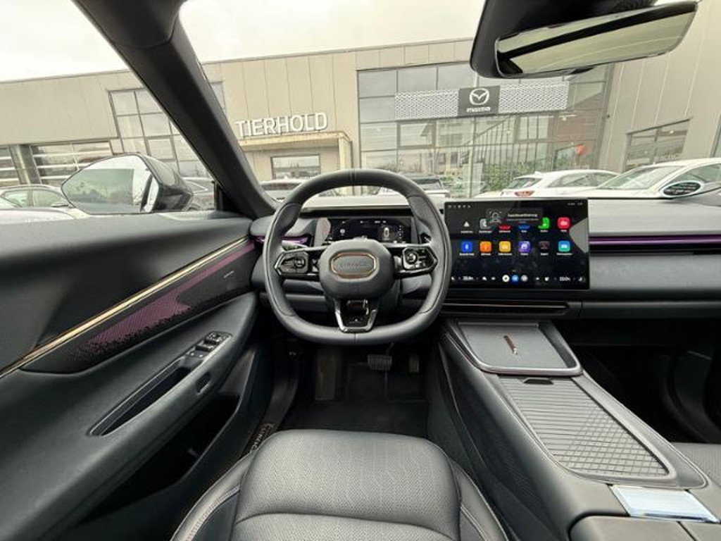 Lynk&Co 08