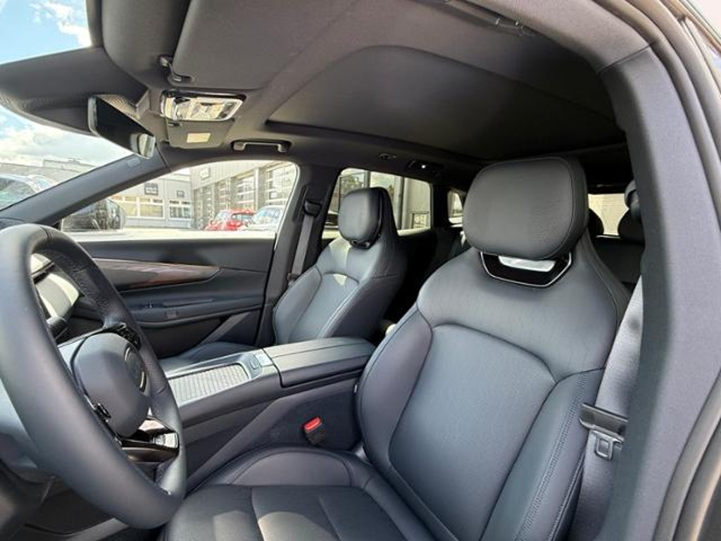Lynk&Co 08