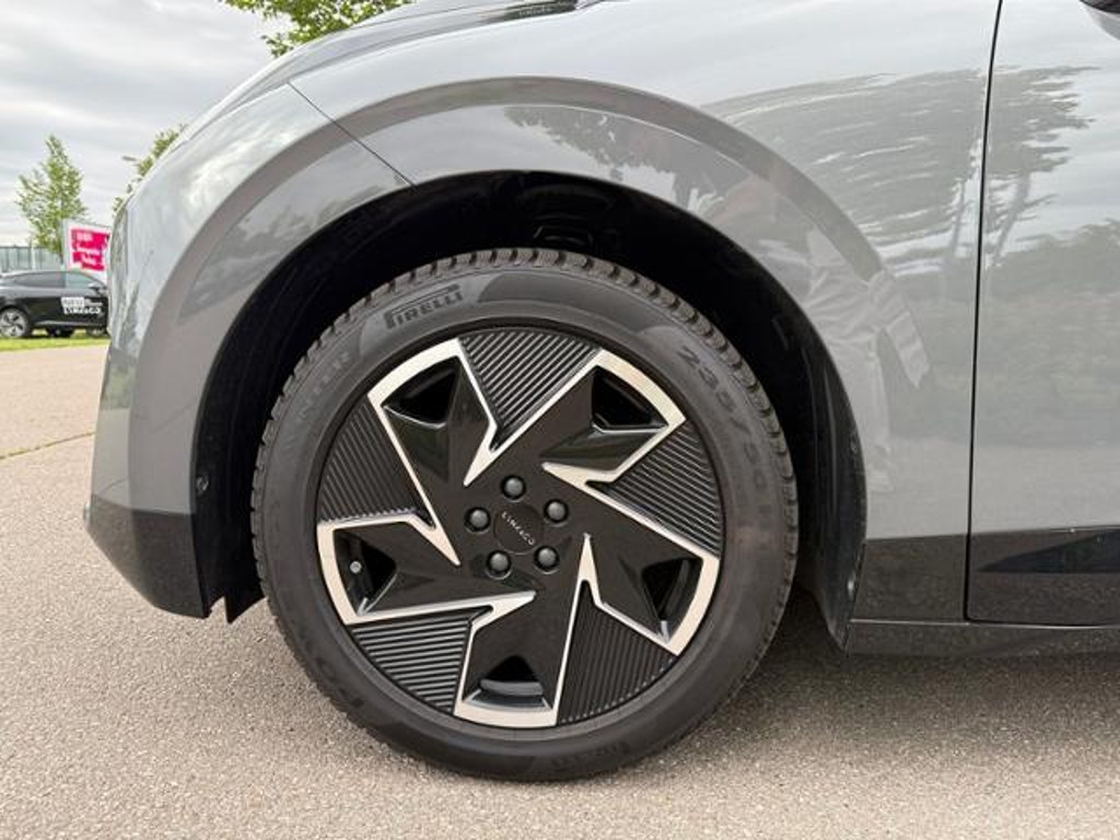 Lynk&Co 02
