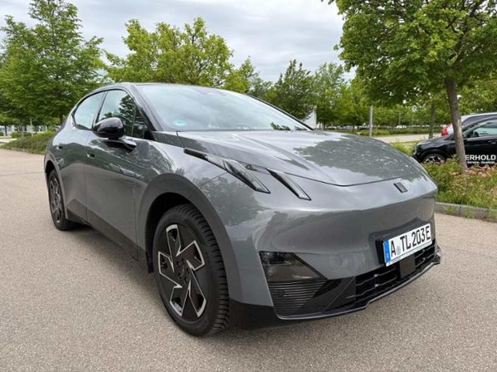 Lynk&Co 02