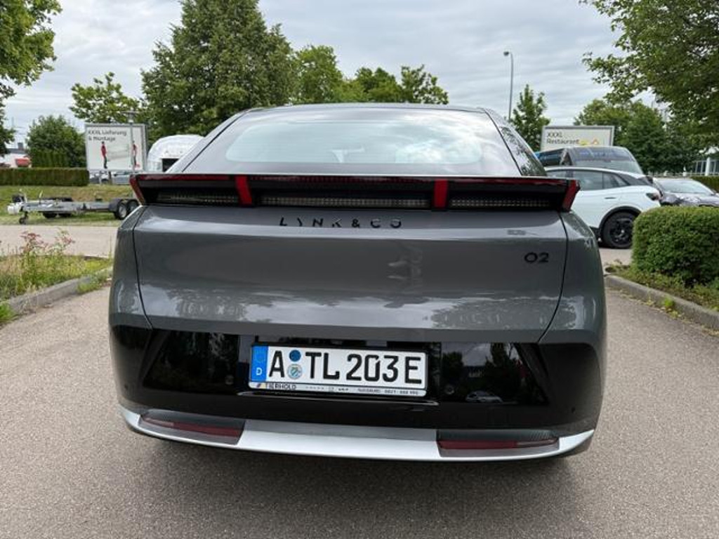 Lynk&Co 02