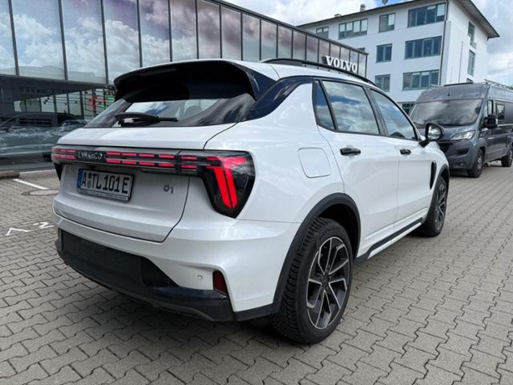 Lynk&Co 01