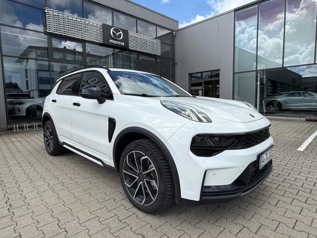 Lynk&Co 01