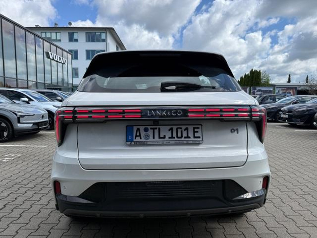 Lynk&Co 01