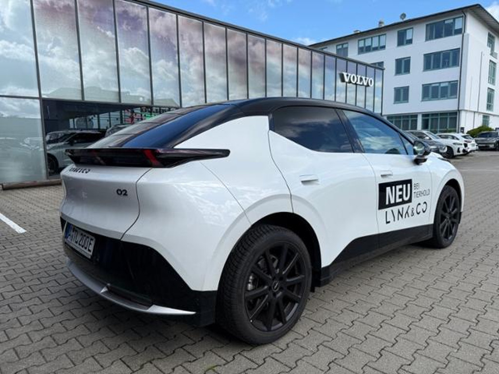 Lynk&Co 02