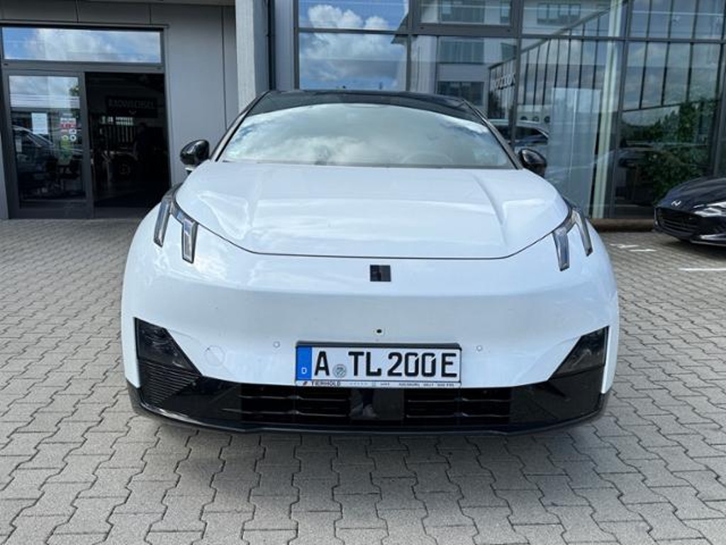 Lynk&Co 02