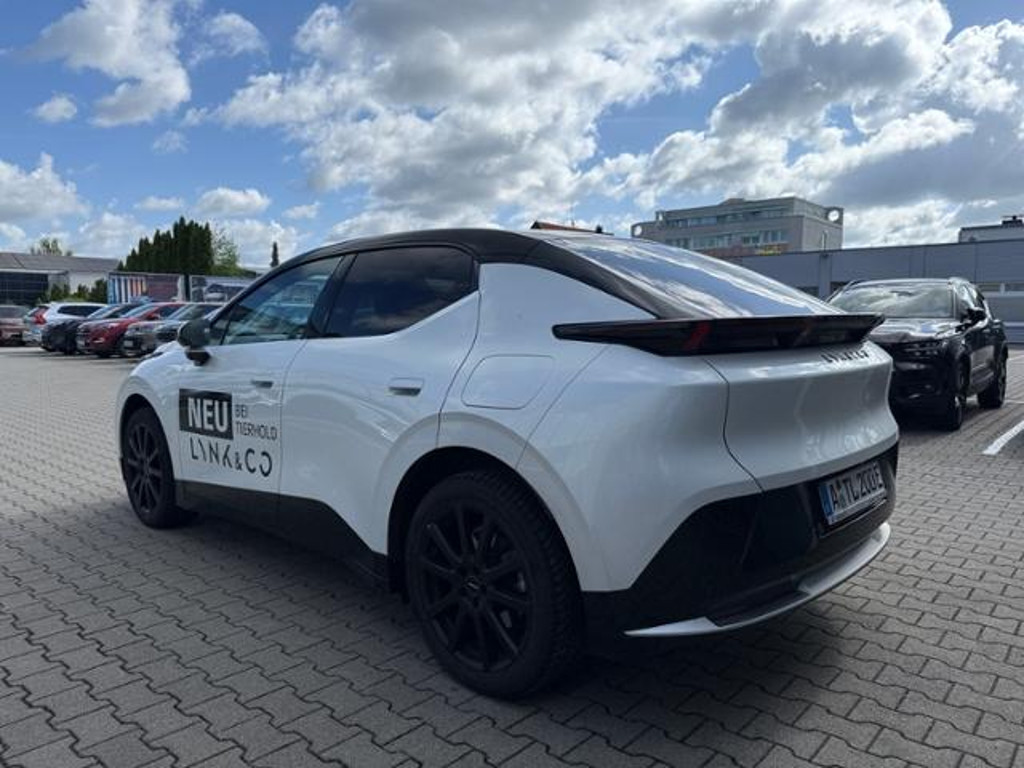 Lynk&Co 02