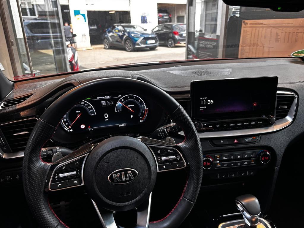 Kia ProCeed