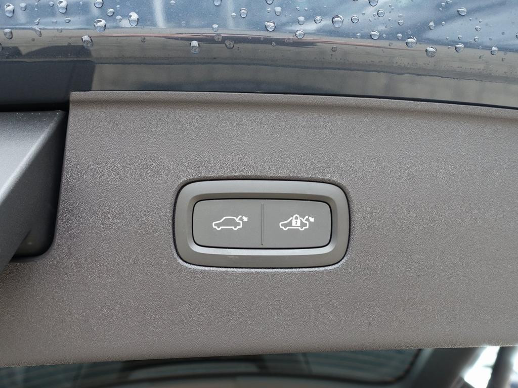 Volvo EX90