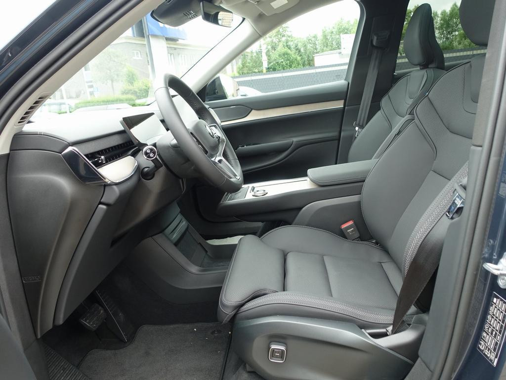 Volvo EX90