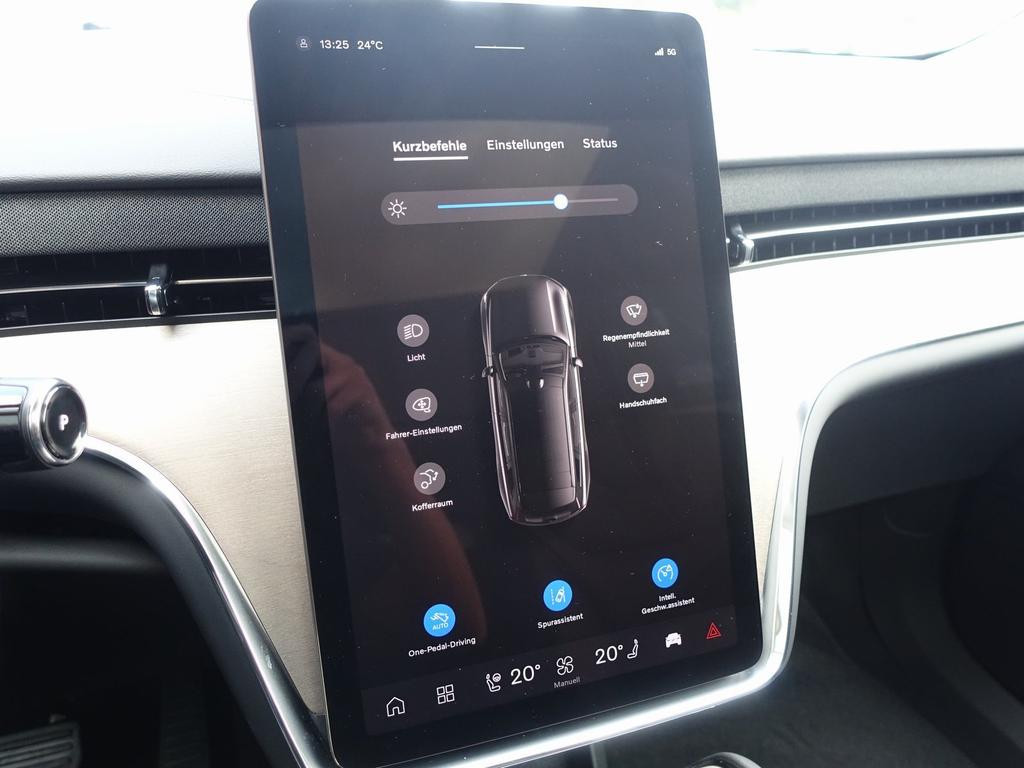 Volvo EX90