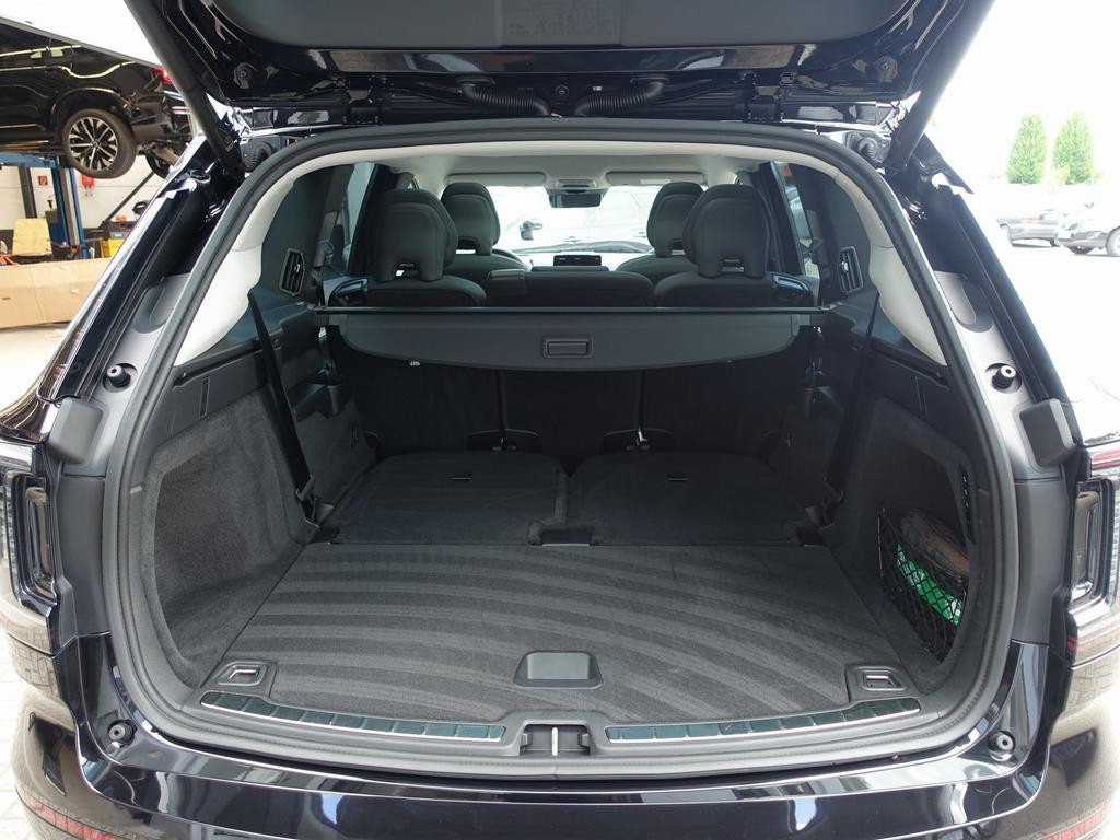 Volvo EX90