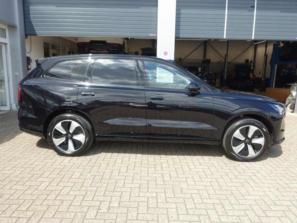 Volvo EX90