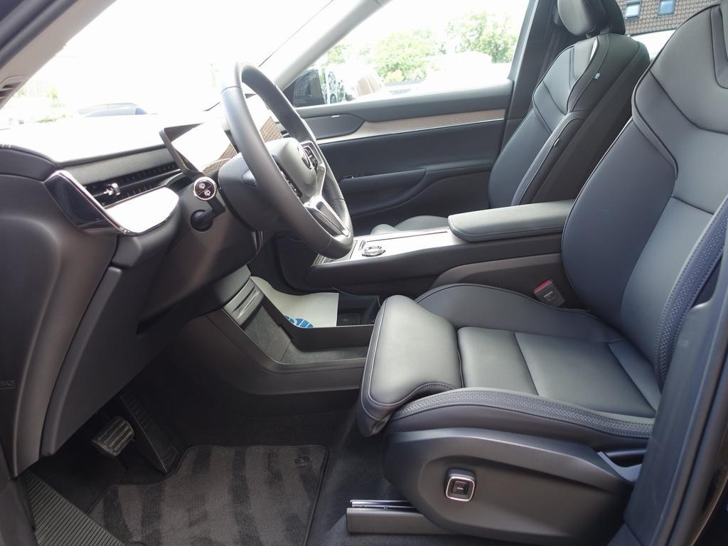 Volvo EX90