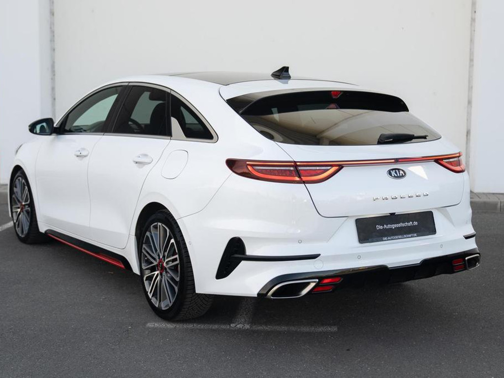 Kia ProCeed