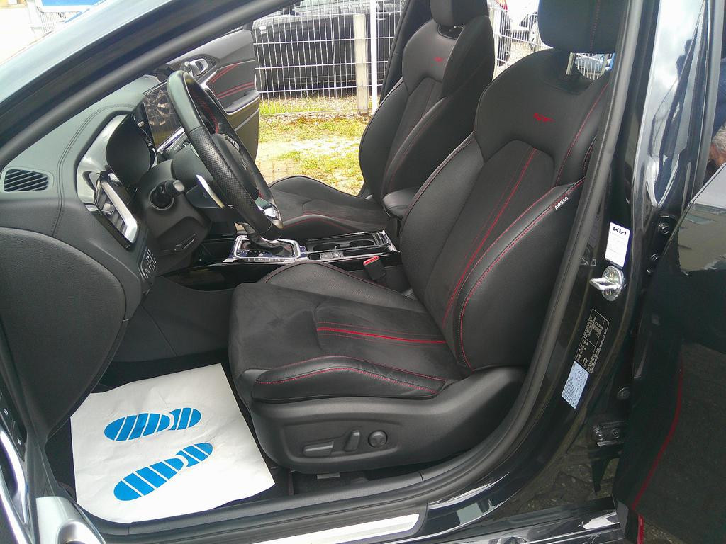 Kia ProCeed