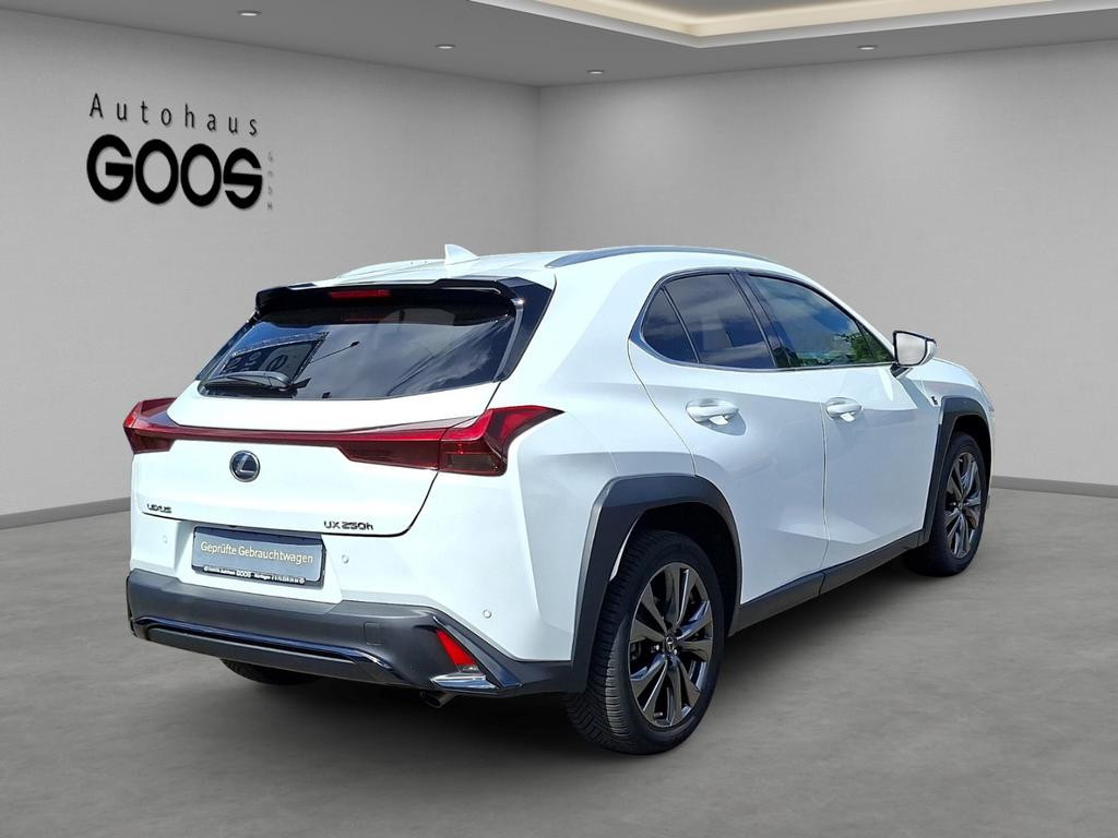 Lexus UX