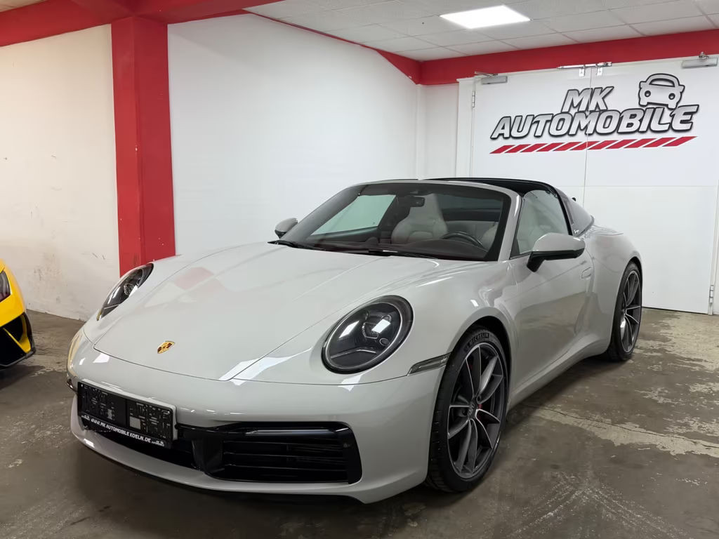 Porsche 911 4S 992 Cabriolet Targa
