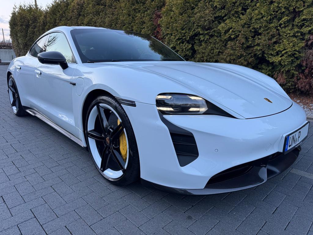 Porsche Taycan Turbo