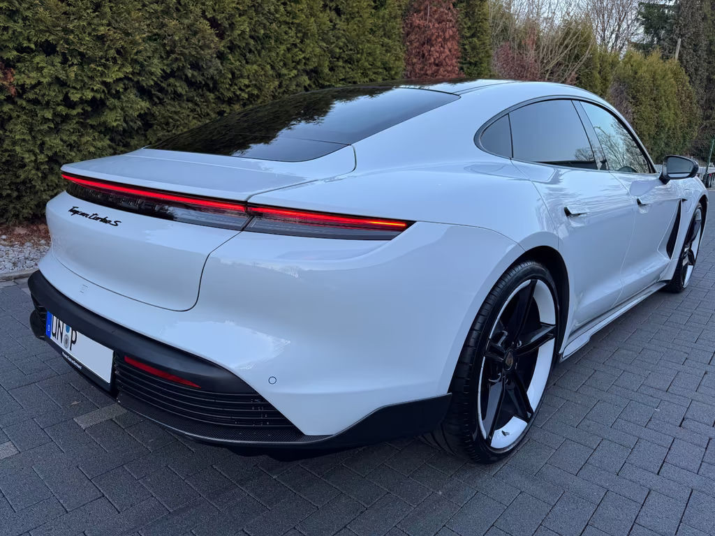 Porsche Taycan