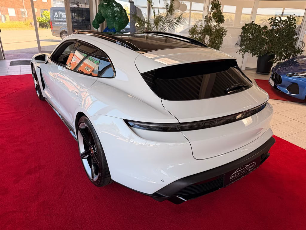 Porsche Taycan