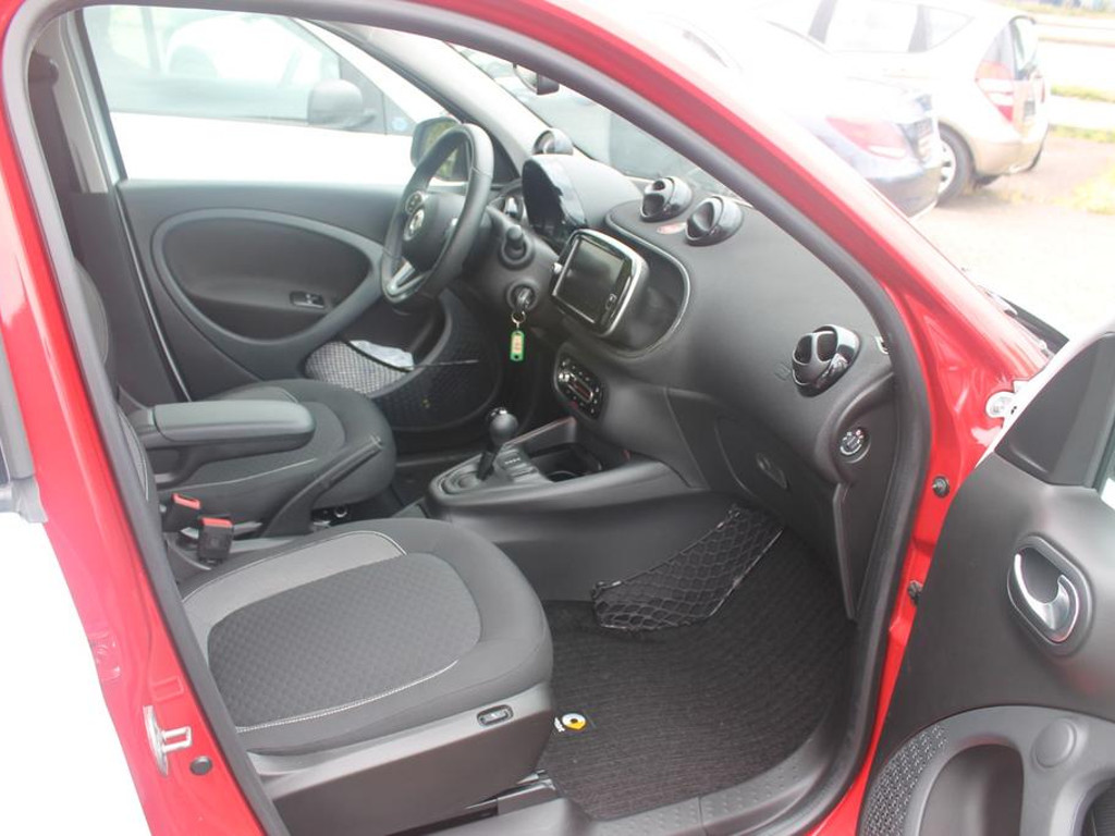 Smart EQ forfour