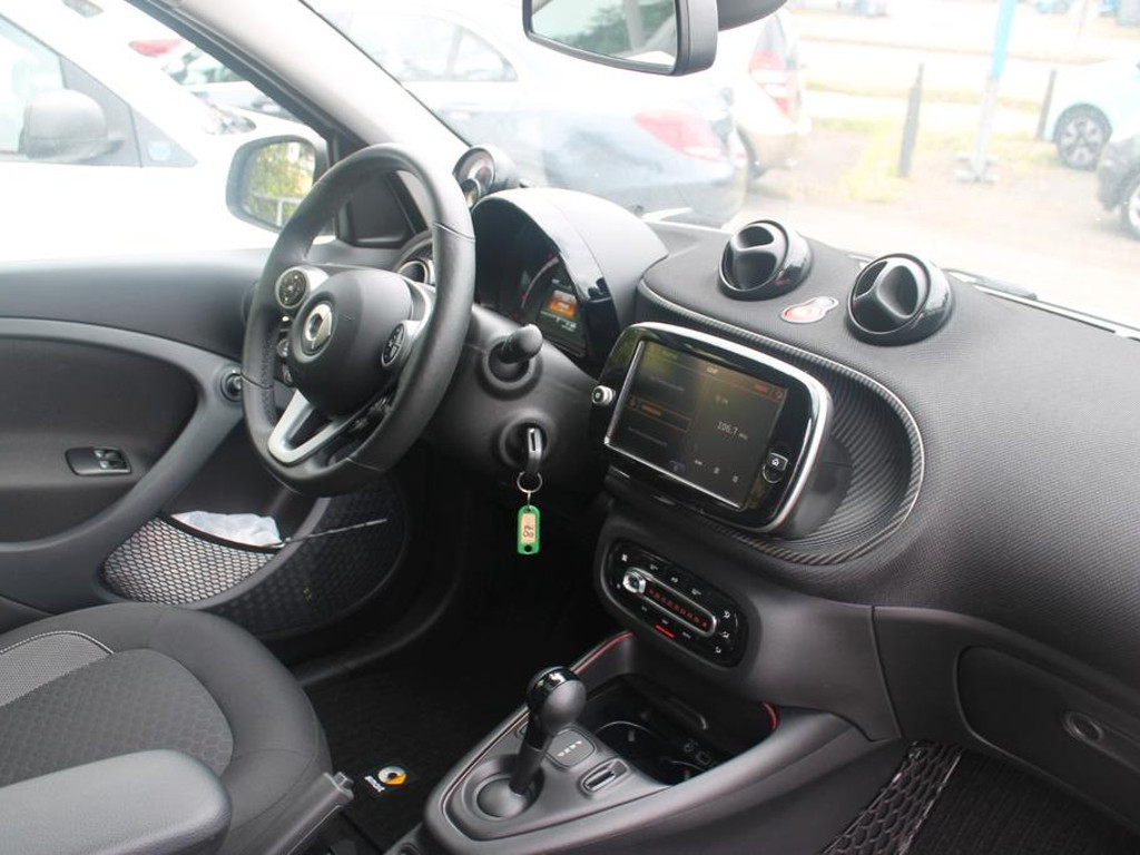 Smart EQ forfour