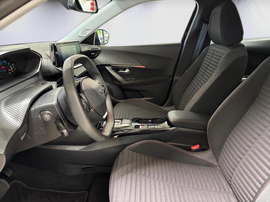 Peugeot e-2008