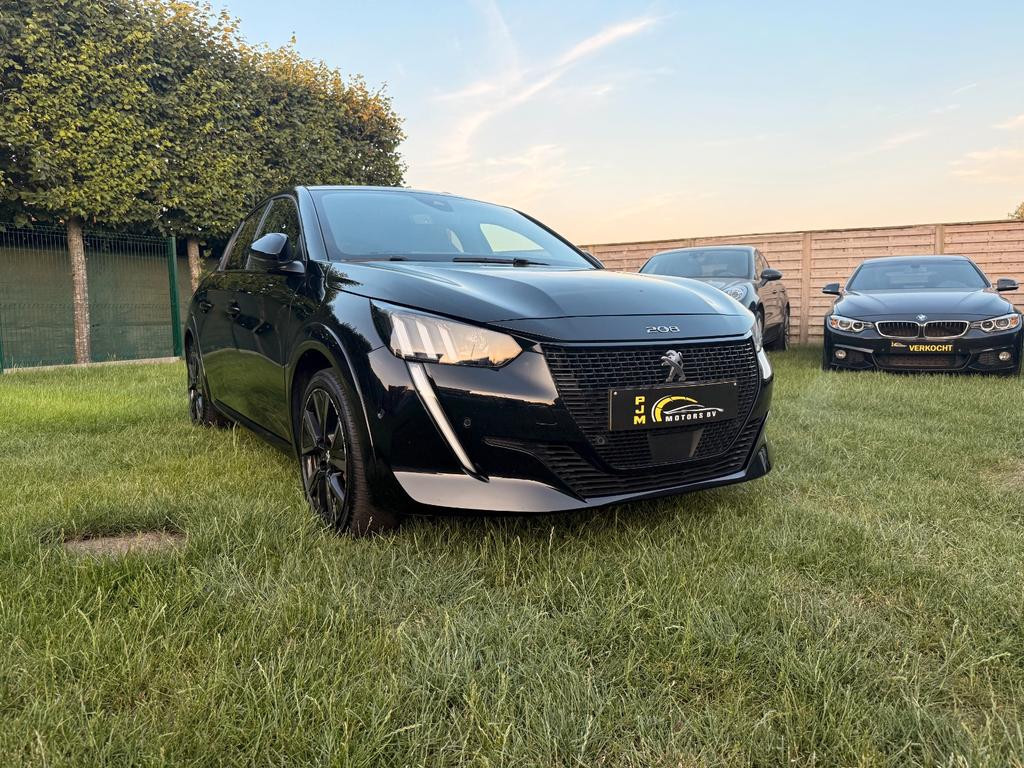 Peugeot e-208