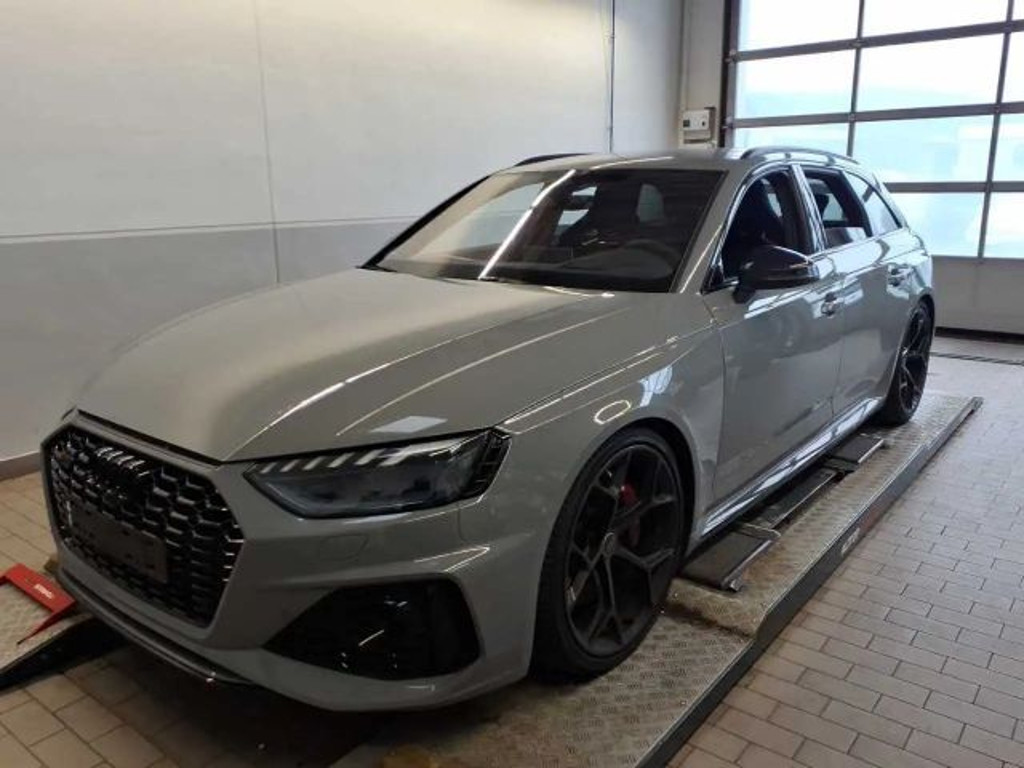 Audi RS4