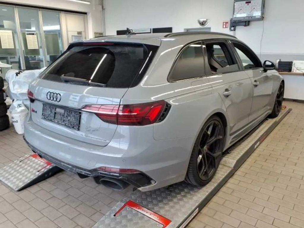 Audi RS4