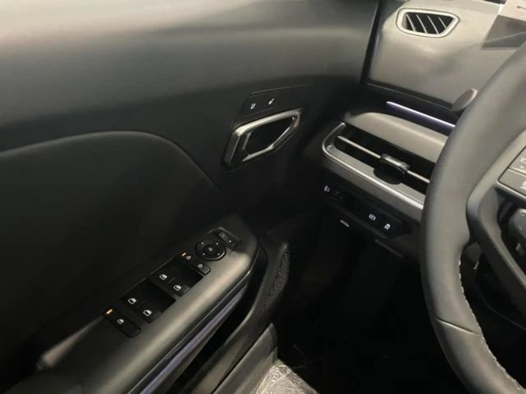 Kia K4