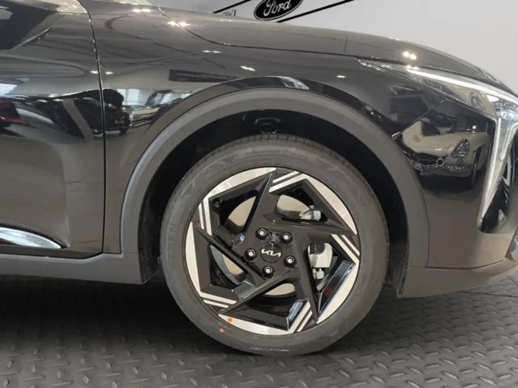 Kia K4