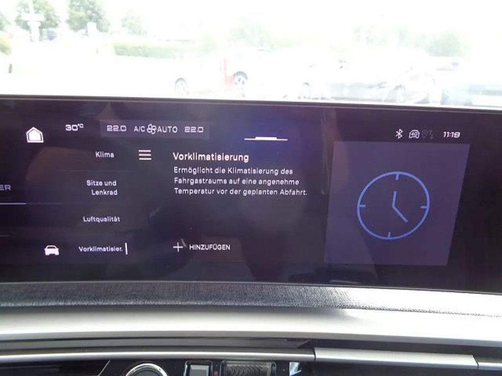 Peugeot E-3008