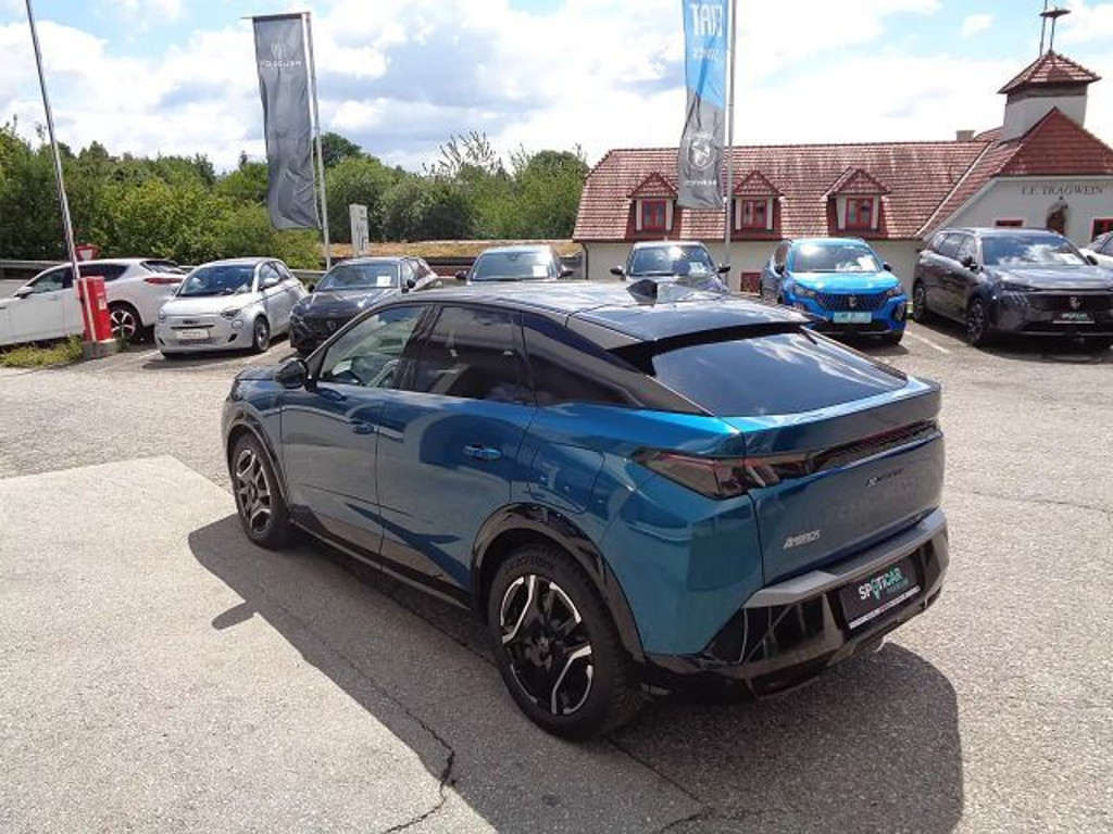 Peugeot E-3008