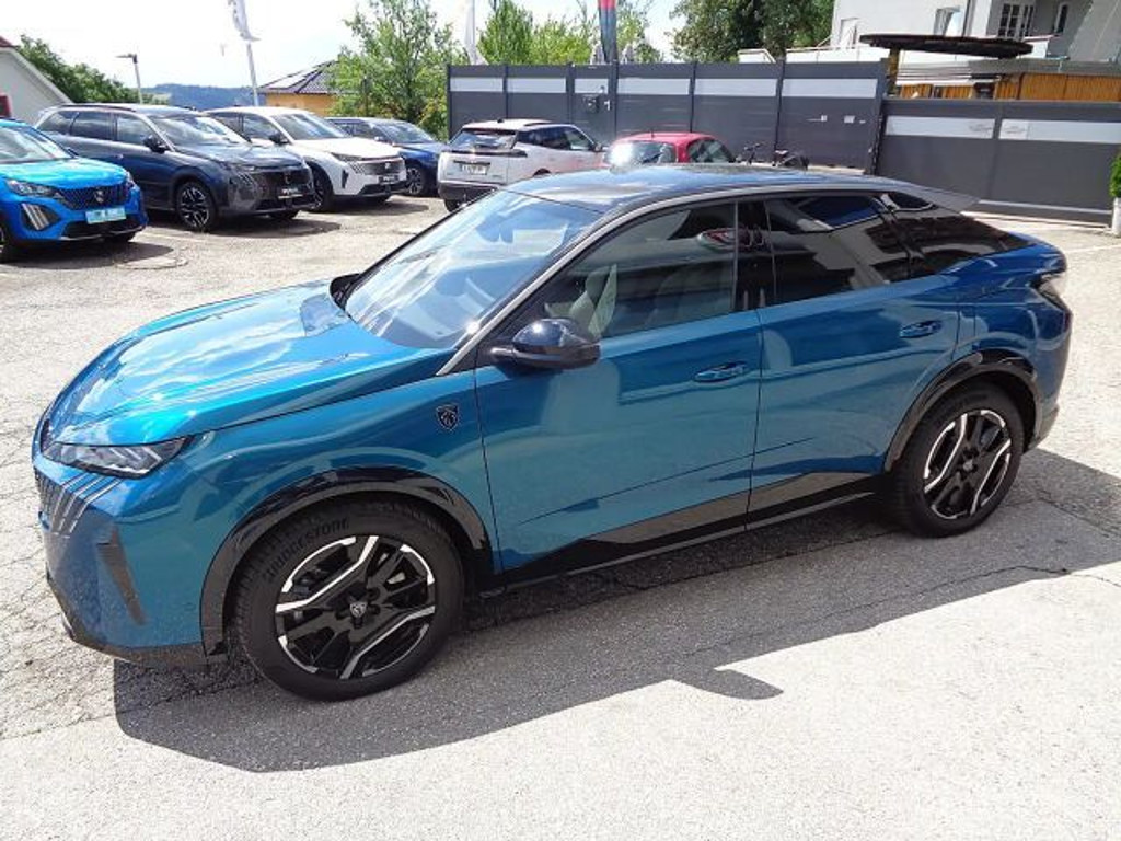 Peugeot E-3008