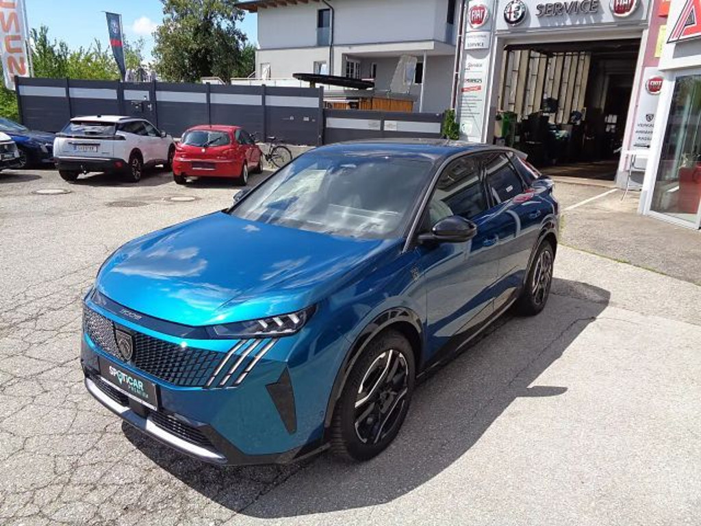 Peugeot E-3008