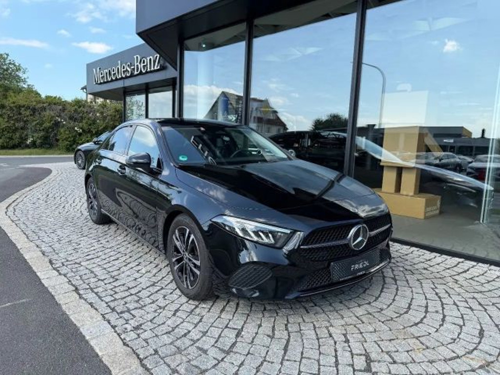 Mercedes-Benz A-Klasse A 200 A 200 d