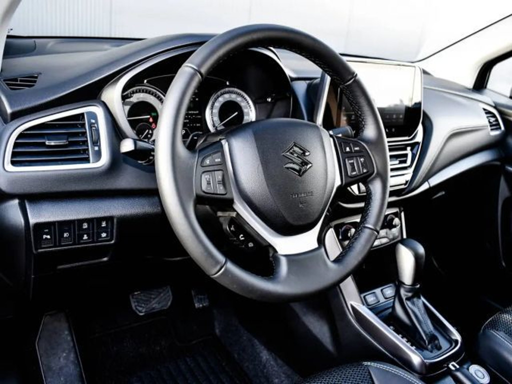 Suzuki S-Cross