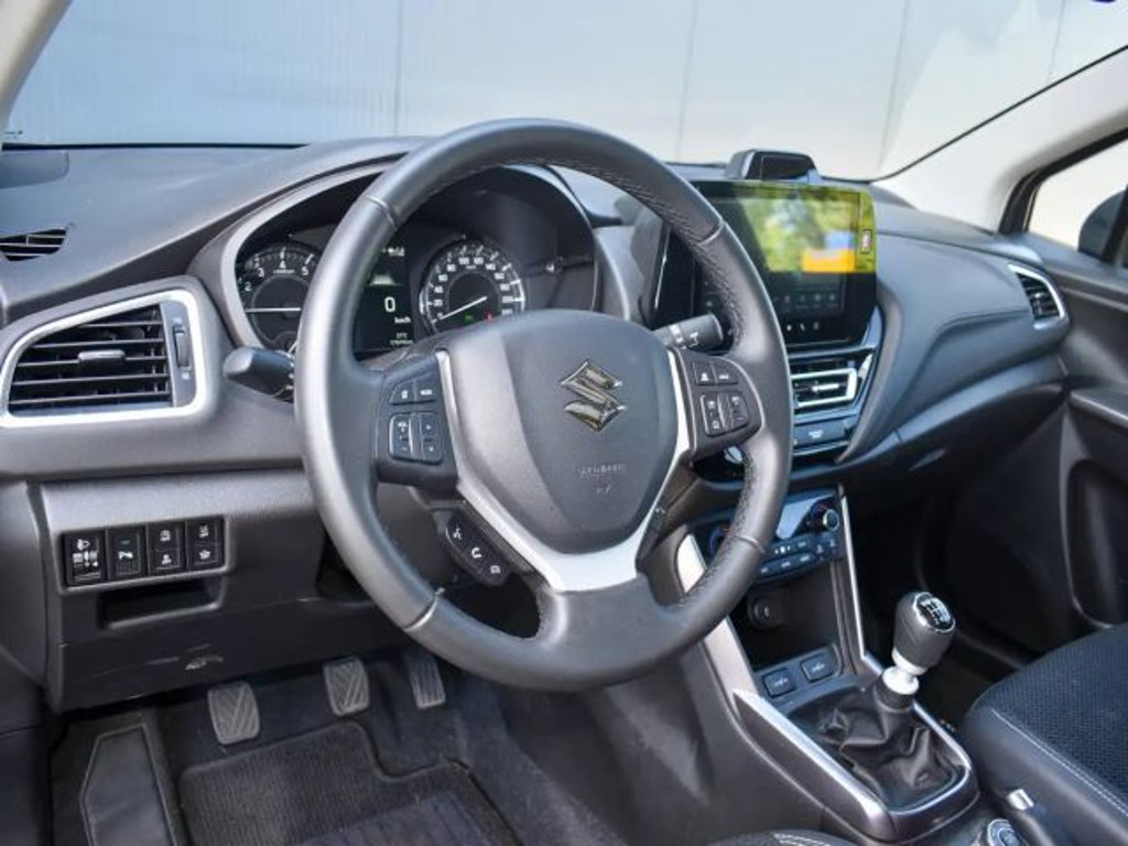 Suzuki S-Cross