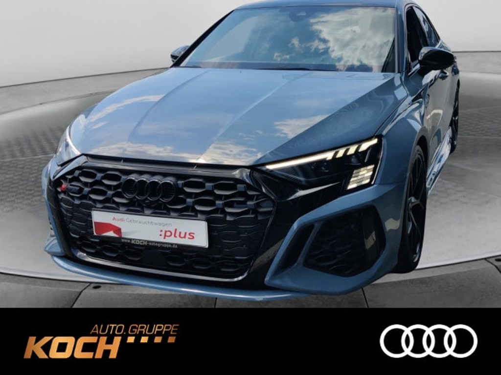 Audi RS3 Sedan Quattro S-Tronic