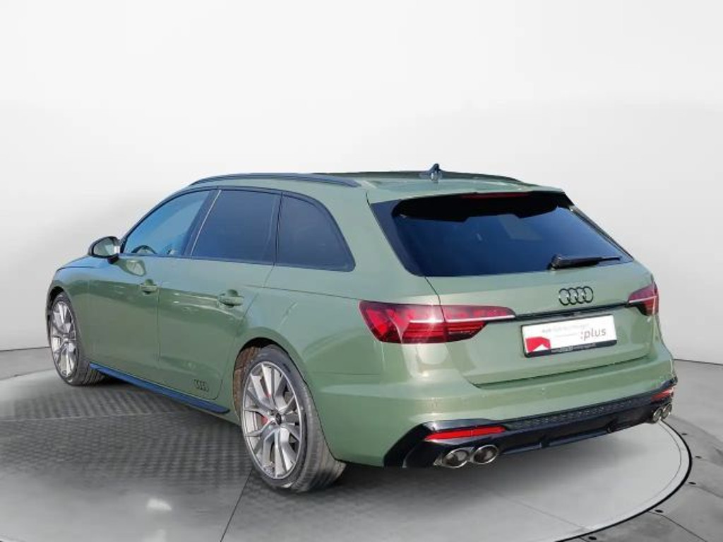 Audi S4