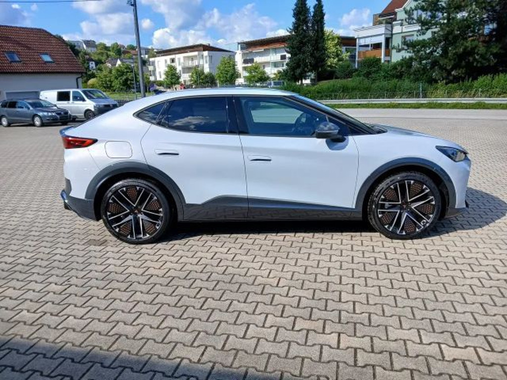 Cupra Tavascan