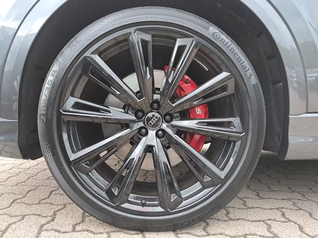 Audi SQ8
